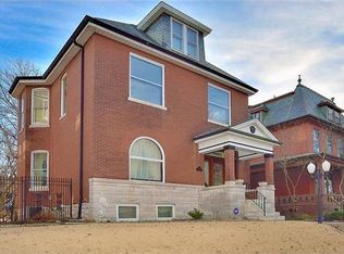 3650 S Utah Pl, Saint Louis, MO 63116