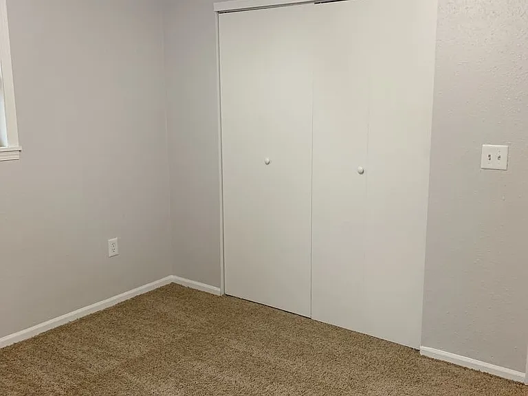 4404 Wabash Ave — Photo 15