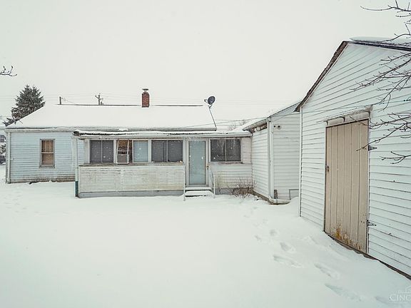 2nd image of 83 Main St W