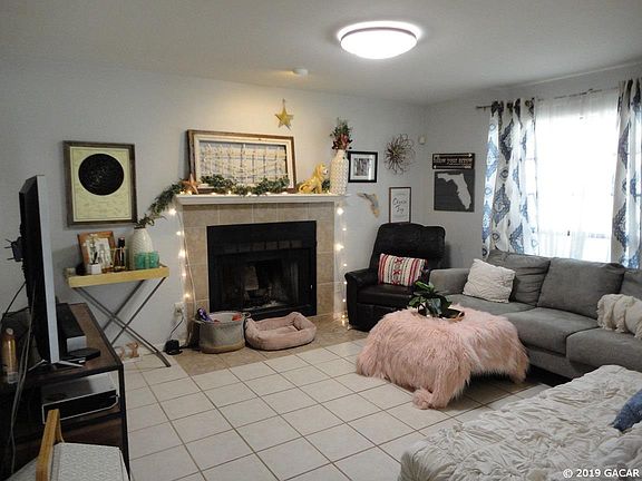 3rd image of 2824 SW 38th Pl