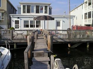 106 W 17th St, Ocean City, NJ 08226
