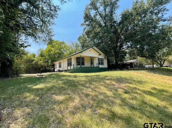 706 E Duval St, Troup, TX 75789