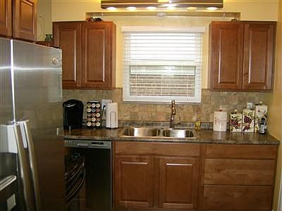 4th image of 1116 Maureen Ln