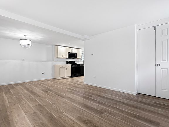 2nd image of 4701 W Berteau Ave #G