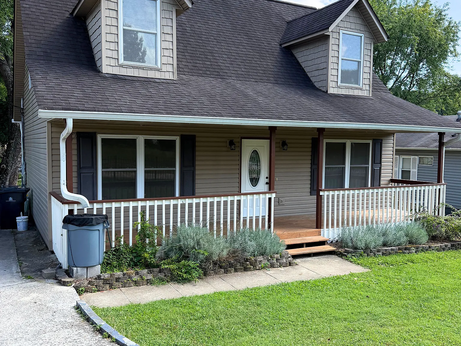 4 bed, 1800 sqft, $2,500 — Photo 2