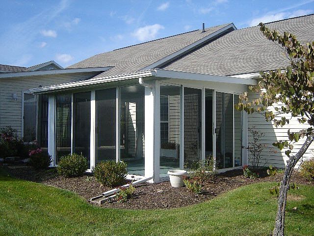2nd image of 833 King Ridge Dr