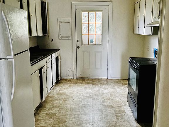 3rd image of 1029 N McLemore Ave #1017