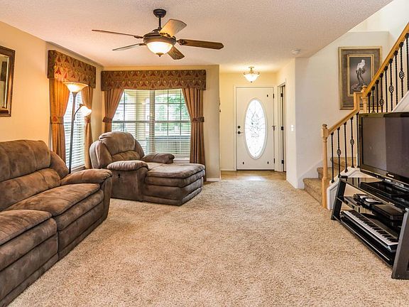 4th image of 45 Levee Ln