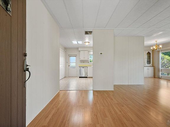 4th image of 7 Chico Drive