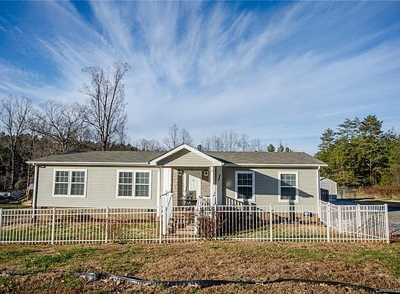 5th image of 7375 Honeysuckle Dr