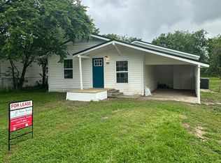 104 E North Main St, Blooming Grove, TX 76626