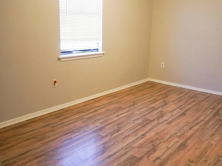 8539 Longwood View Ave — Photo 8