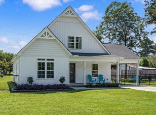 401 7th St, Erwin, NC 28339