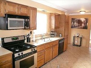 4th image of 249 Armitage Ave