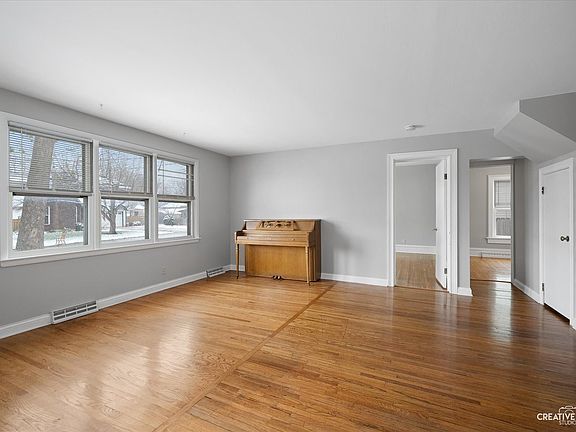 Piano can be included or removed on request