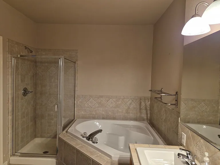 15000 Juanita Dr NE #302 — Photo 18