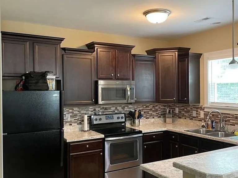 71 Wood Green Dr — Photo 9