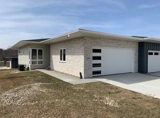 4319 Callum Ct, Cedar Falls, IA 50613