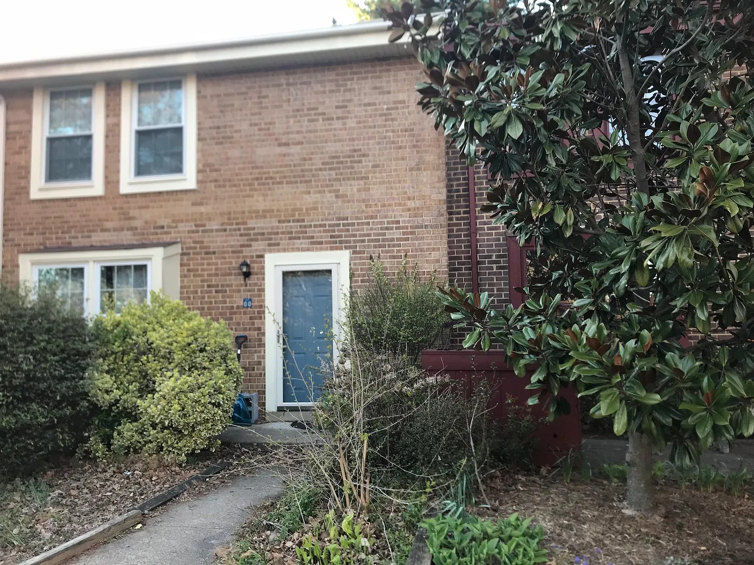 5 bed, 2000 sqft, $3,300 — Photo 3