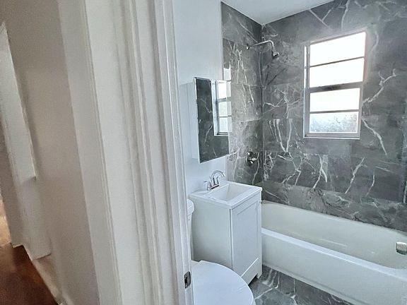 5th image of 116 Antilla Ave #103