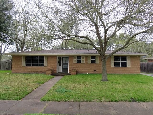 1st image of 406 Town And Country Dr #El