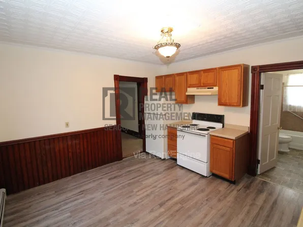 30 Lafayette St, Rochester, NH 03867