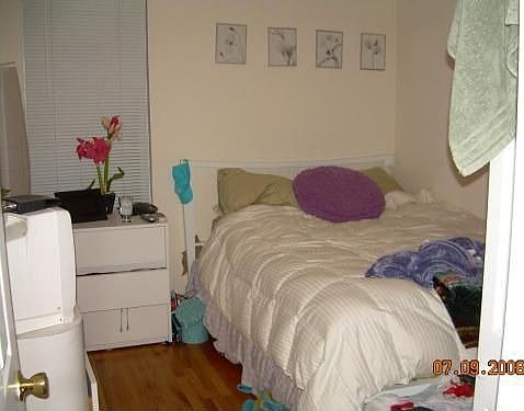 2nd image of 1627 N Wood St APT 1F