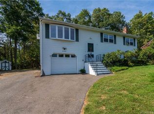 17 Black Birch Rd, Plainville, CT 06062