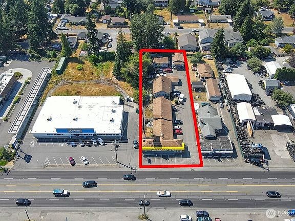 2nd image of 9618 Pacific Avenue