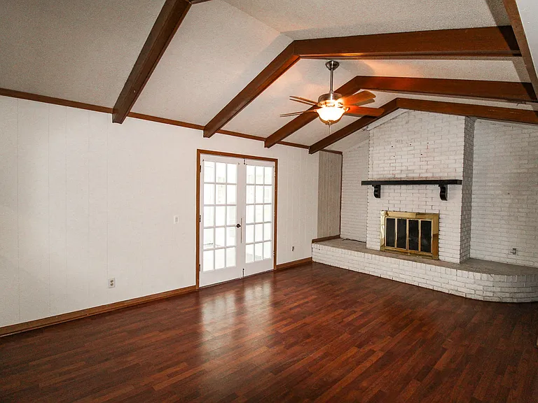 116 Greenbriar Trl — Photo 6