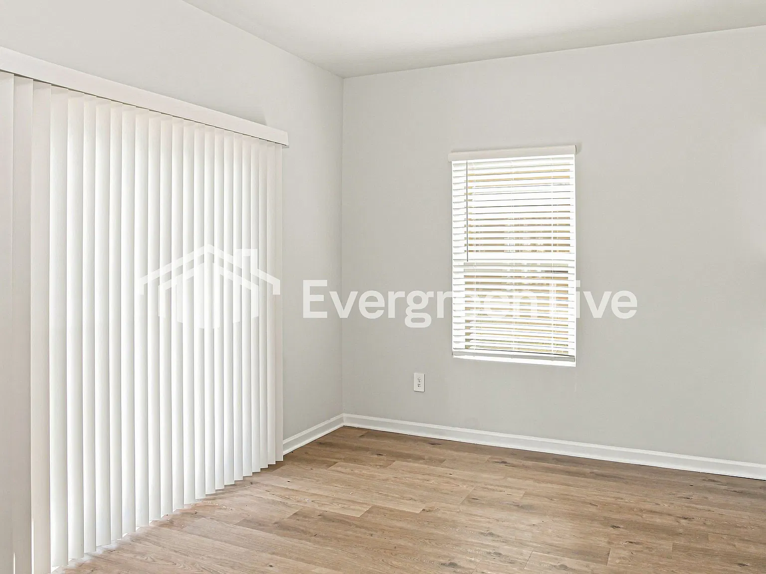 4 bed, 2.5 bath, 2065 sqft, $1,800 — Photo 4