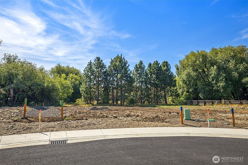 5th image of 2605 Smallrock Place