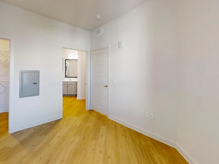 Park South — Photo 137