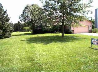 207 Fieldstone St, Valley Center, KS 67147