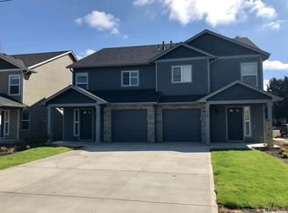 711 Log Cabin St, Independence, OR 97351