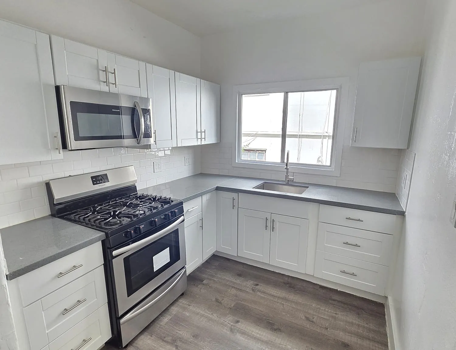 511 Rampart — Photo 1