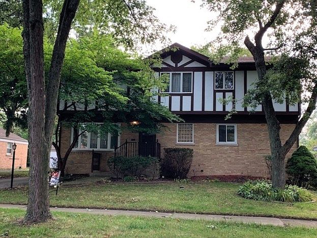 1st image of 21419 S Jeffrey Dr