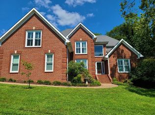 108 Country Hills Dr, Hendersonville, TN 37075