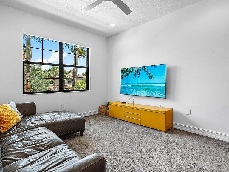 8068 Lemon Serpentine Ln — Photo 34