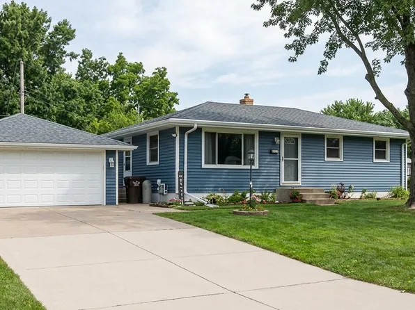 6132 Edgewood Ave, Woodbury, MN 55125