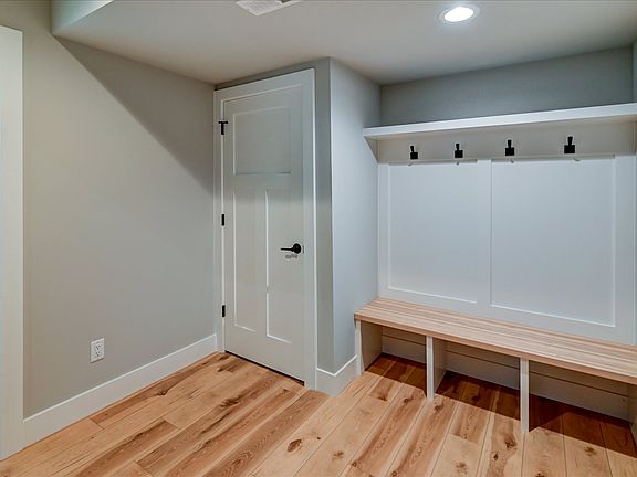 5th image of 4863 Lacy Rd