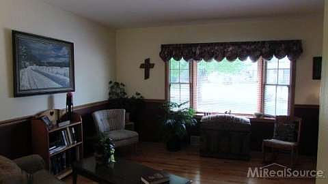 3rd image of 8171 Marcrest Dr