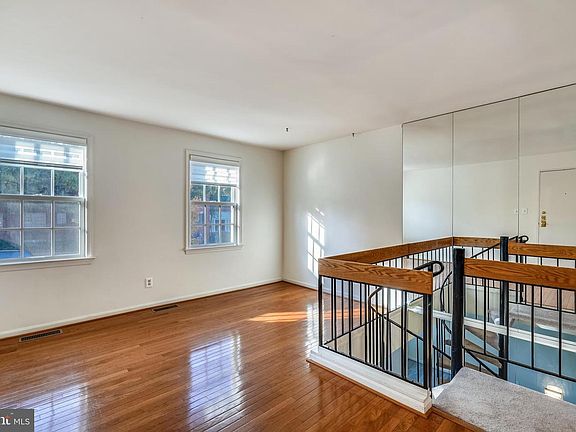 4th image of 603 Bashford Ln APT 1