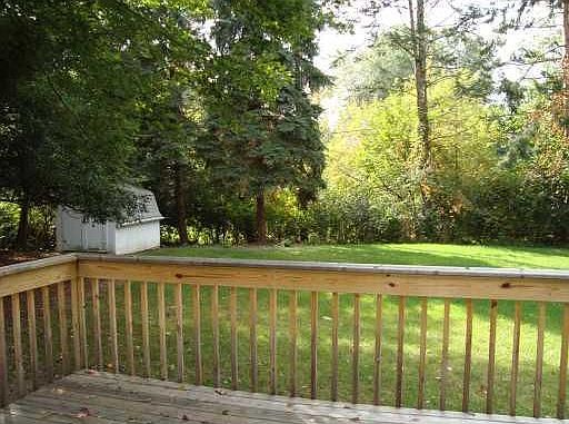 2nd image of 615 Gainsborough Dr