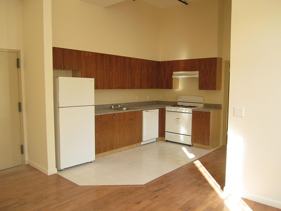 2nd image of 22 Morton St APT 213