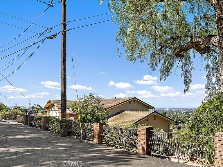 11393 La Vereda Dr — Photo 40