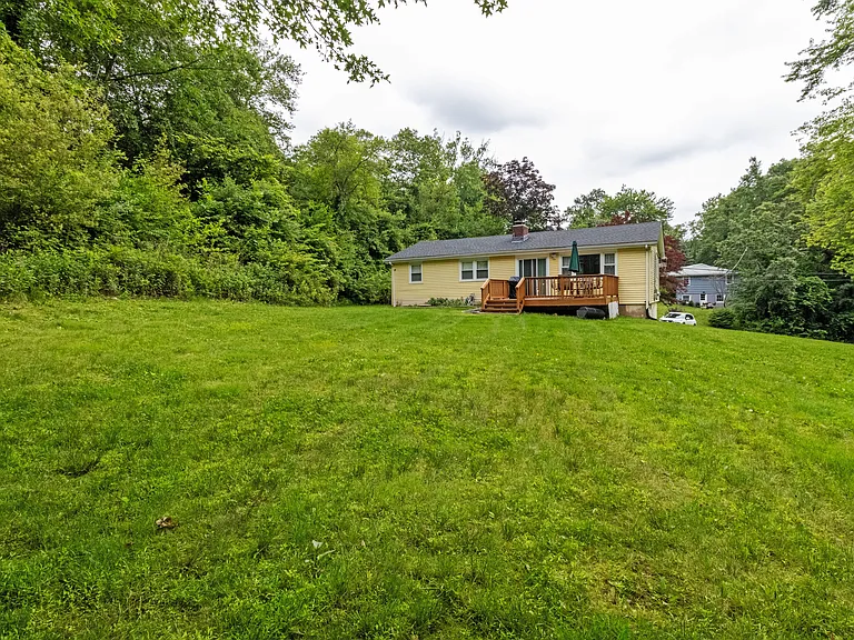 132 Stanley Rd — Photo 22