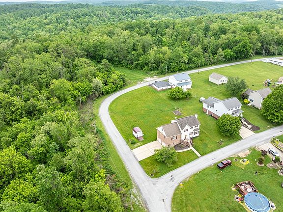 3rd image of 5 Longview Dr