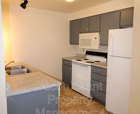 4th image of 639 Hoopes Ave APT 6