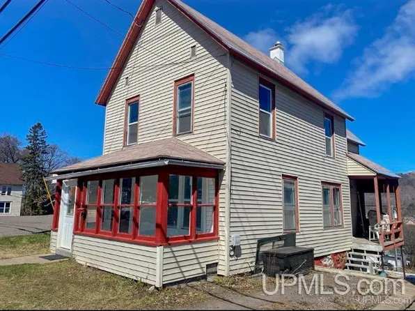 404 E Houghton Ave, Houghton, MI 49931